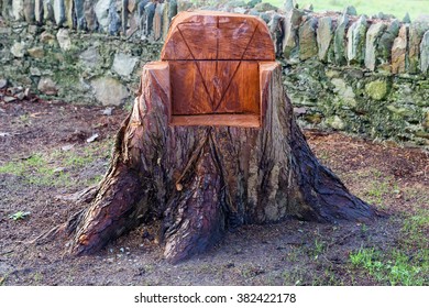 Featured image of post Carved Tree Stump Chair / The type we have here in arizona don&#039;t even have the common decency to grow coconuts;