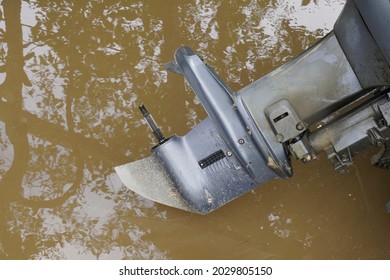 Photo Of A Speed Boat Engine Parked For Repair. This Photo Is Suitable For Interests Related To The Transportation Industry, Speedboat Engines And Careful Engine Maintenance                    