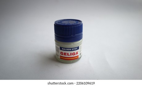 Photo Of Topical Medication With The Name Geliga . Geliga Is A Liniment To Treat Sore And Sore Muscles - Jakarta 25 September 2022