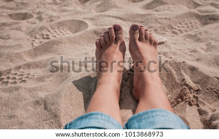 photo in which close-up of a foot on a background of the sea, ocean.
Summer2018
