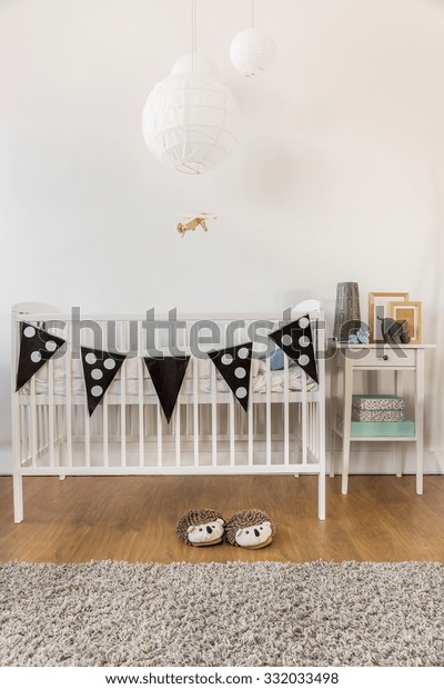 Photo White Wooden Crib Kid Room Royalty Free Stock Image