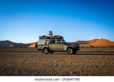 Range rover top view Images, Stock Photos & Vectors | Shutterstock