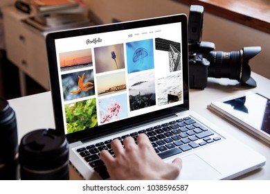 Photographer Publishing Online Portfolio