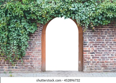 Photomontage, a gate in a wall into a park. Behind the open door you see a road to a small chapel.