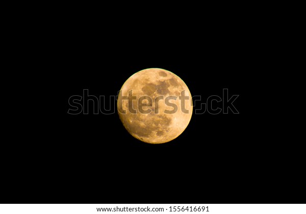 Photos of beautiful large\
moons