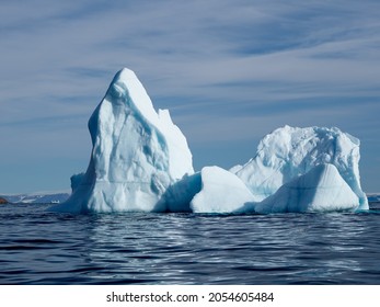 Photos of glaciers, icebergs, ocean and mountains from the Canadian arctic  - Powered by Shutterstock
