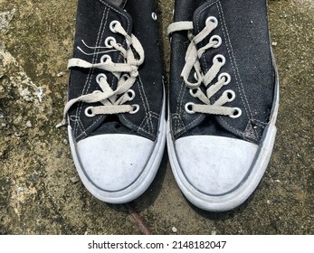 Photos Of Old School Shoes That Are Not Well Maintained