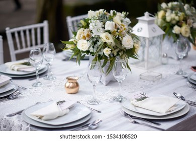 Photos of wedding decoration and floral sizes