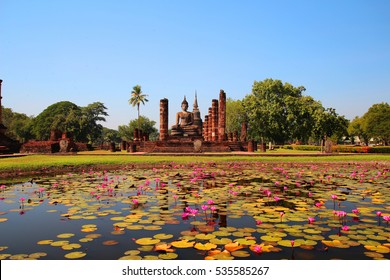 Phra Mahathat Temple, Sukhothai Historical Park, Sukhothai, Old Town, Historic, Civilization, History, Tourism, World Heritage Site, Thailand,UNESCO.