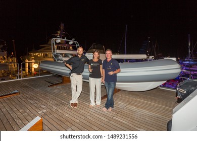 Imagenes Fotos De Stock Y Vectores Sobre Luxury Super Yacht