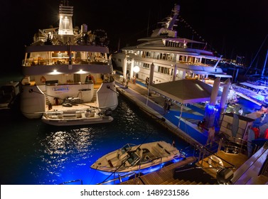 Phuket, Thailand - January 2017: Luxury VIP Life On Super And Mega Yachts. Happy Rich People Spend Their Holidays On Huge Ocean Superyacht. Classic Expensive Super Yacht Interior. Luxury Sea Party 