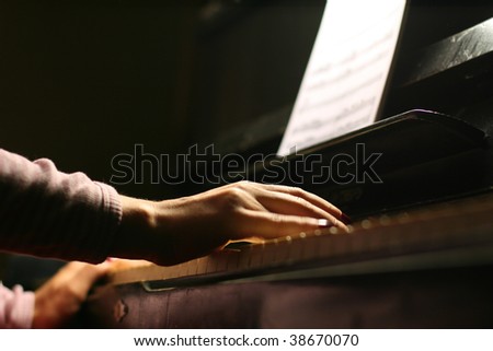 piano play