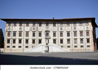 Piazza Dei Cavalieri(Knights Square),
 The Palace Of Caravan, The Historic Seat Of The Upper School 