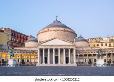 Piazza Del Plebiscito A Naples