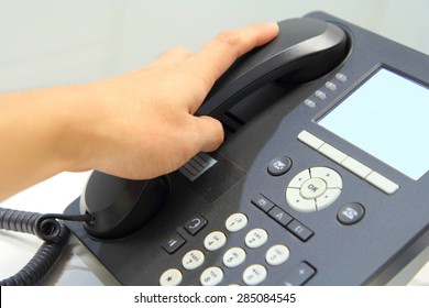 Pick Up The Phone / Pick Up The IP Phone By Hand 