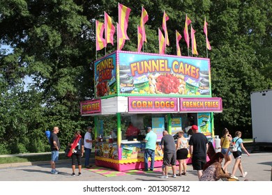 Pickerington Ohio July 17, 2021
Picktown Pooloza Festival. Patrons Line Up At The Funnel Cake Stand.