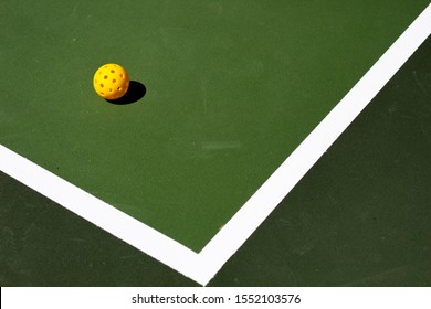  Pickleball And Pickle Ball Court