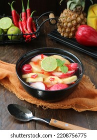 Pickled Fruit. Mango, Guava, Pineapple With Spicy Sauce And Lime Juice