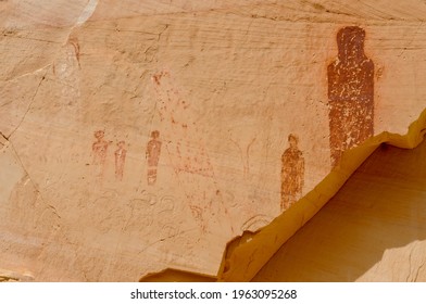 Pictographs found on the Great Wall in Horseshoe Canyon, Utah, some very significant rock art in North America. Look closely, you will see petroglyph sheep as well. Sadly, you can also see defacement.