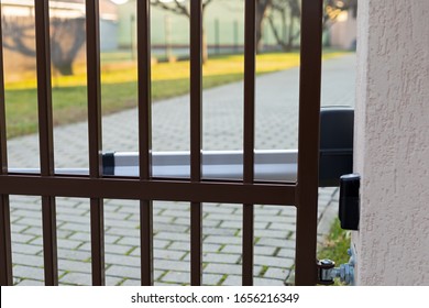 Picture Of An Automatic Door Gate With Motor