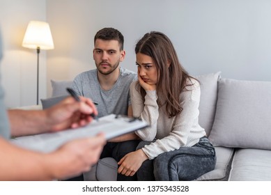 12,460 Young Couple Hospital Images, Stock Photos & Vectors | Shutterstock