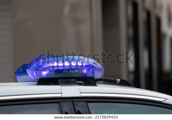 Picture of the
flashing lights of the police
car