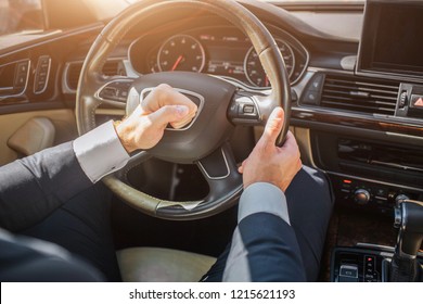 Hand Outside Car Images Stock Photos Vectors Shutterstock