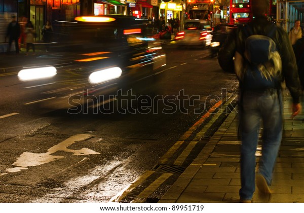 picture of nightlife in\
london city
