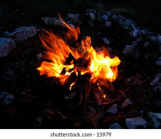 a picture of a small campfire