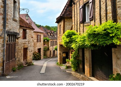 Picturesque Medieval Street The Beautiful Dordogne Village Of Carennac, France