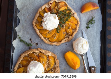 Pie With Peach And Ice Cream