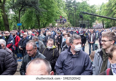 Piekary Sl, Poland, May 30, 2021: Pilgrimage Of Men And Young People To The Sanctuary Of Mary, Mother Of Love And Social Justice In Piekary Slaskie During The Covid-19 Coronovirus Pandemic