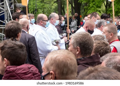 Piekary Sl, Poland, May 30, 2021: Pilgrimage Of Men And Young People To The Sanctuary Of Mary, Mother Of Love And Social Justice In Piekary Slaskie During The Covid-19 Coronovirus Pandemic