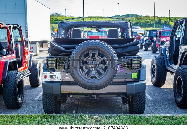 Pigeon Forge, TN - August 25, 2017: Modified Off\
Road Jeep Wrangler JK Unlimited Willys Wheeler at a local\
enthusiast rally.