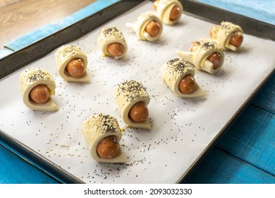 Pigs In A Puff Pastry Blanket