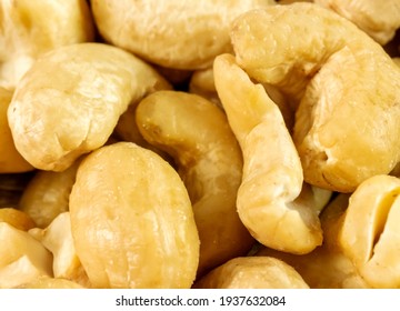 A pile of cashew nuts.