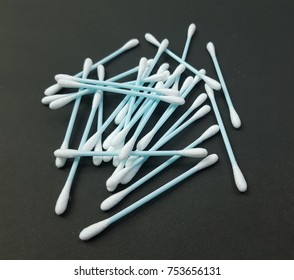 pile of cotton buds 