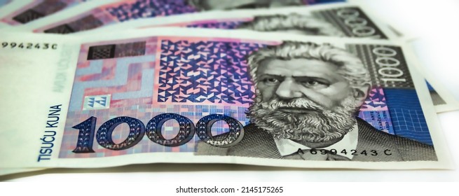 a pile of croatian kuna banknotes