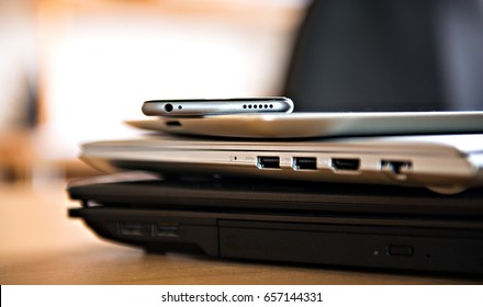 Laptop Handy Images Stock Photos Vectors Shutterstock