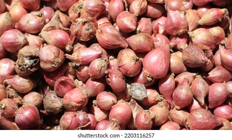 A Pile Of Red Onions Arranged Very Beautifully Ready For Cooking Ingredients