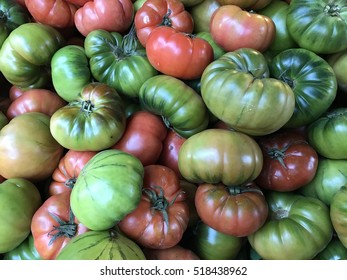 A pile of tomatoes