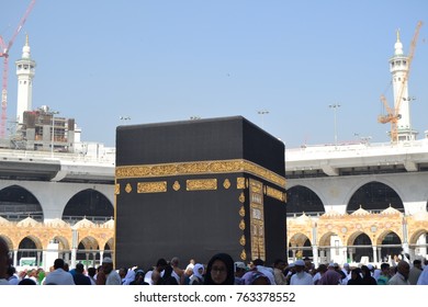 Mecca Saudi Arabia Oct222020 Pilgrims Circle Stock Photo 1847499955 ...