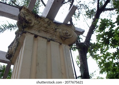 Pillar Around The Pool At Finca Vigía, Ernest Hemingway's House In Havana Cuba