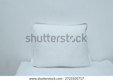 Pillow protector in Double knit polyester jacquard fabric with  satin gusset