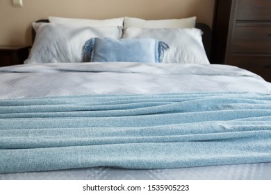 Duvet Cover Images Stock Photos Vectors Shutterstock