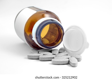 11,383 Open pill bottle Images, Stock Photos & Vectors | Shutterstock