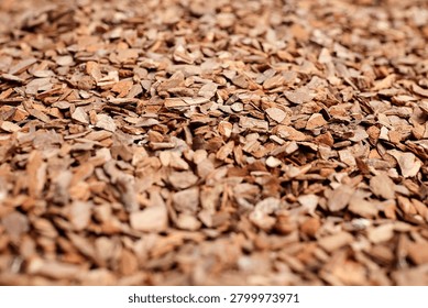 Pine bark substrate consists of small, finely shredded brown bark pieces, ideal for use in gardening and landscaping applications