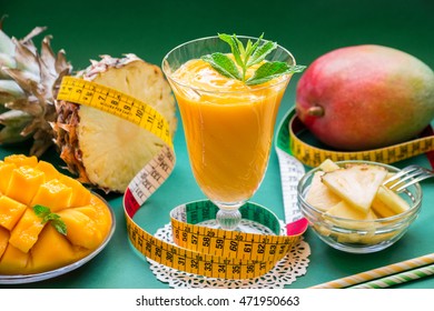 Pineapple Mango Smoothie, Ingredients And Centimeter.