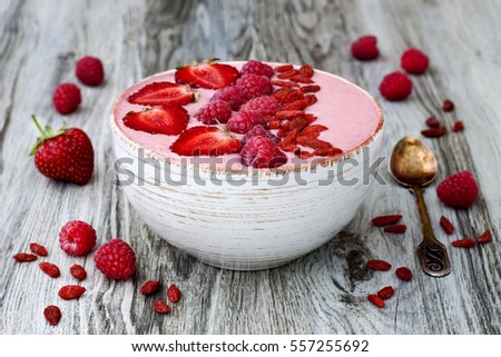 Similar – Himbeeren Smoothie Schüsseln