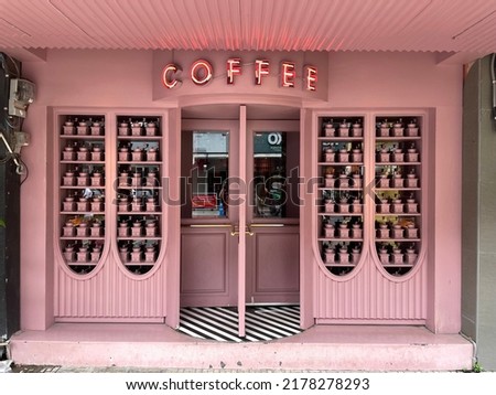 Pink coffee shop in Thailand